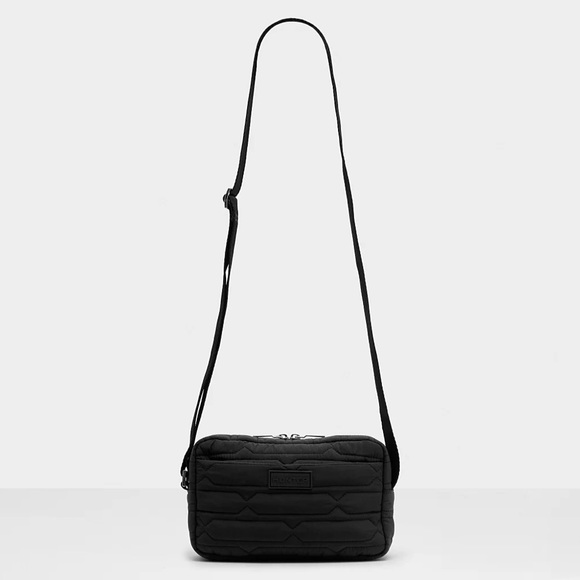 HUNTER Water-resistant Crossbody Bag - Picture 2 of 7